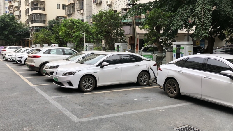 海南控股海口国贸充电站喜获海南省级示范充电站称号