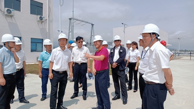 海南电网公司到海控能源 莺歌海光伏电站调研指导工作