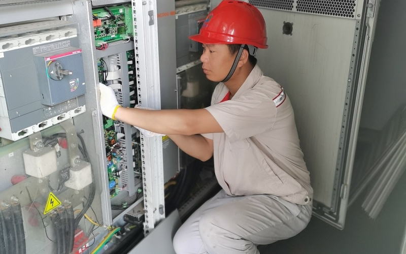 用汗水守护电站，用勤奋铸就成长 --记天能电力公司金海浆电站值长吴亚开