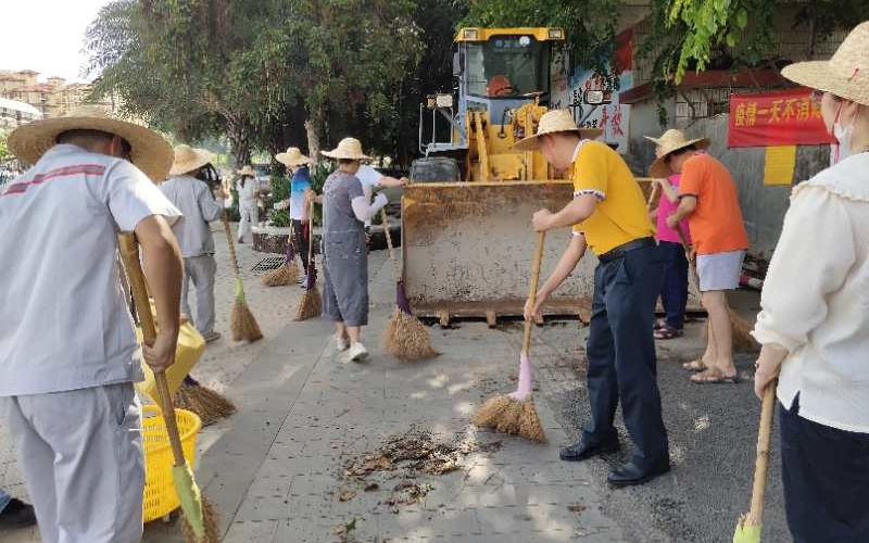 海控能源保亭发电公司组织党员干部职工开展 &ldquo;绿色周五&rdquo;环境卫生整治活动