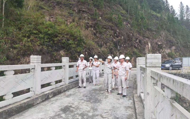 共叙情谊庆佳节 &mdash;&mdash;保亭发电公司与乐东发电公司开展联谊活动庆祝&ldquo;三八&rdquo;国际劳动妇女节